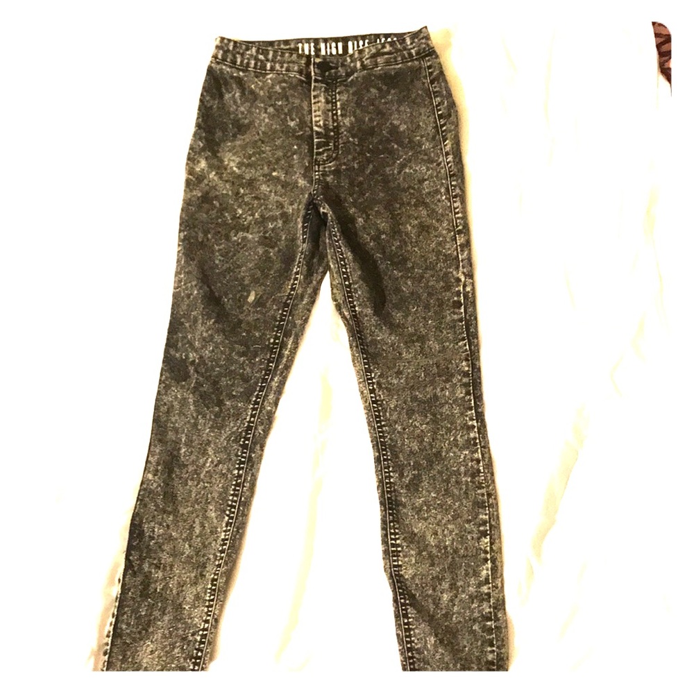 Black distressed high rise jeggings